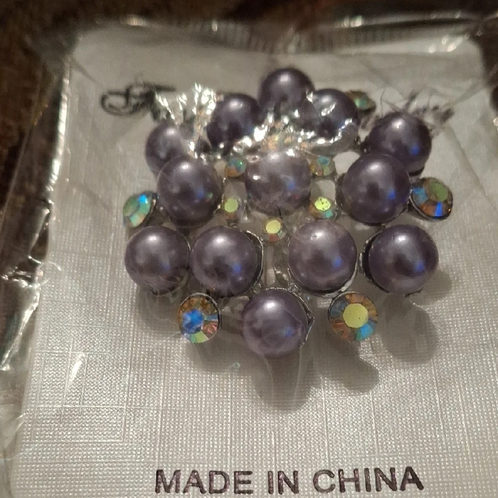 Elegant Purple and Silver Fashion Brooch